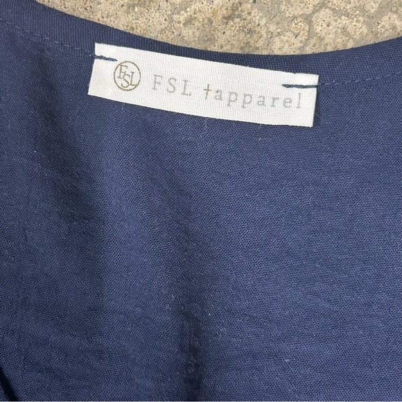 FSL Apparel Navy Women’s Med‎ V-Neck Ruffle Sleeve Flow Dress - Picture 5 of 5